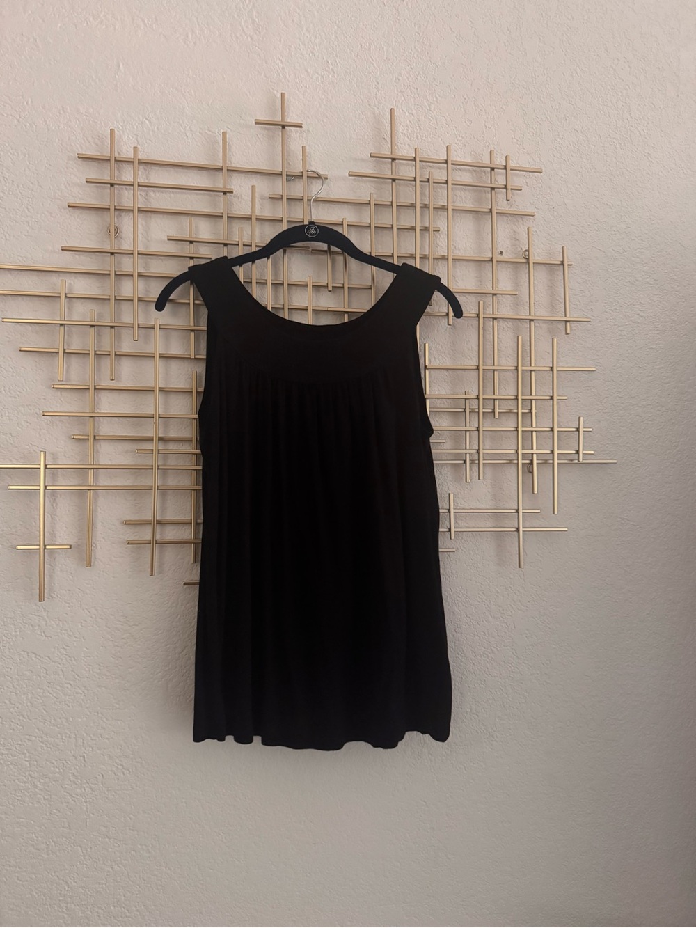 dressbarn Black Scoop Neck Sleeveless Tank Top